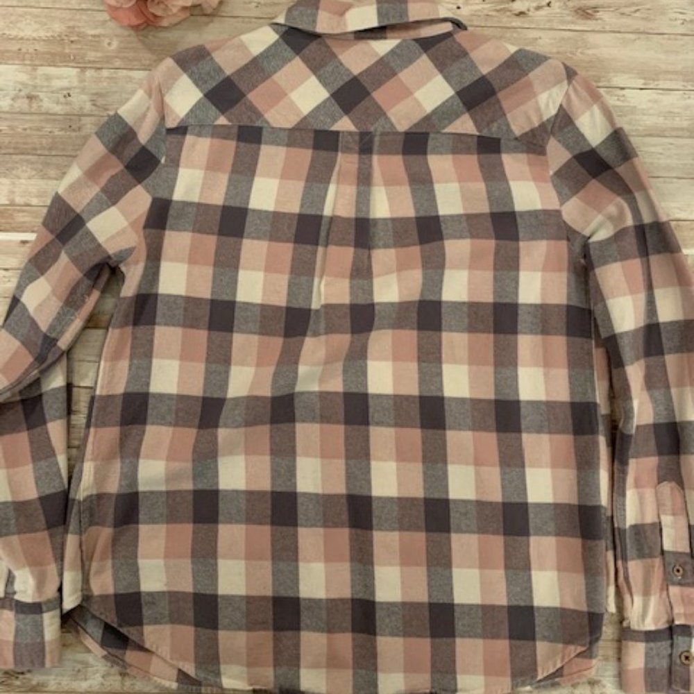 Shyanne Flannel Shirt with Lace Detail - Picture 4 of 9